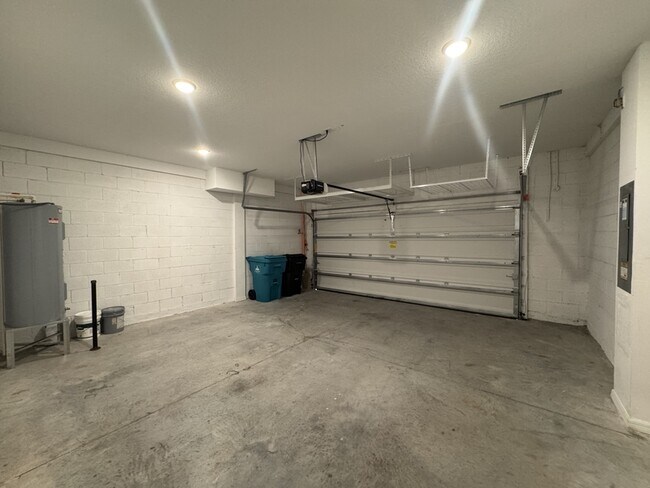 Building Photo - 11534 Buoy Pointe Pl