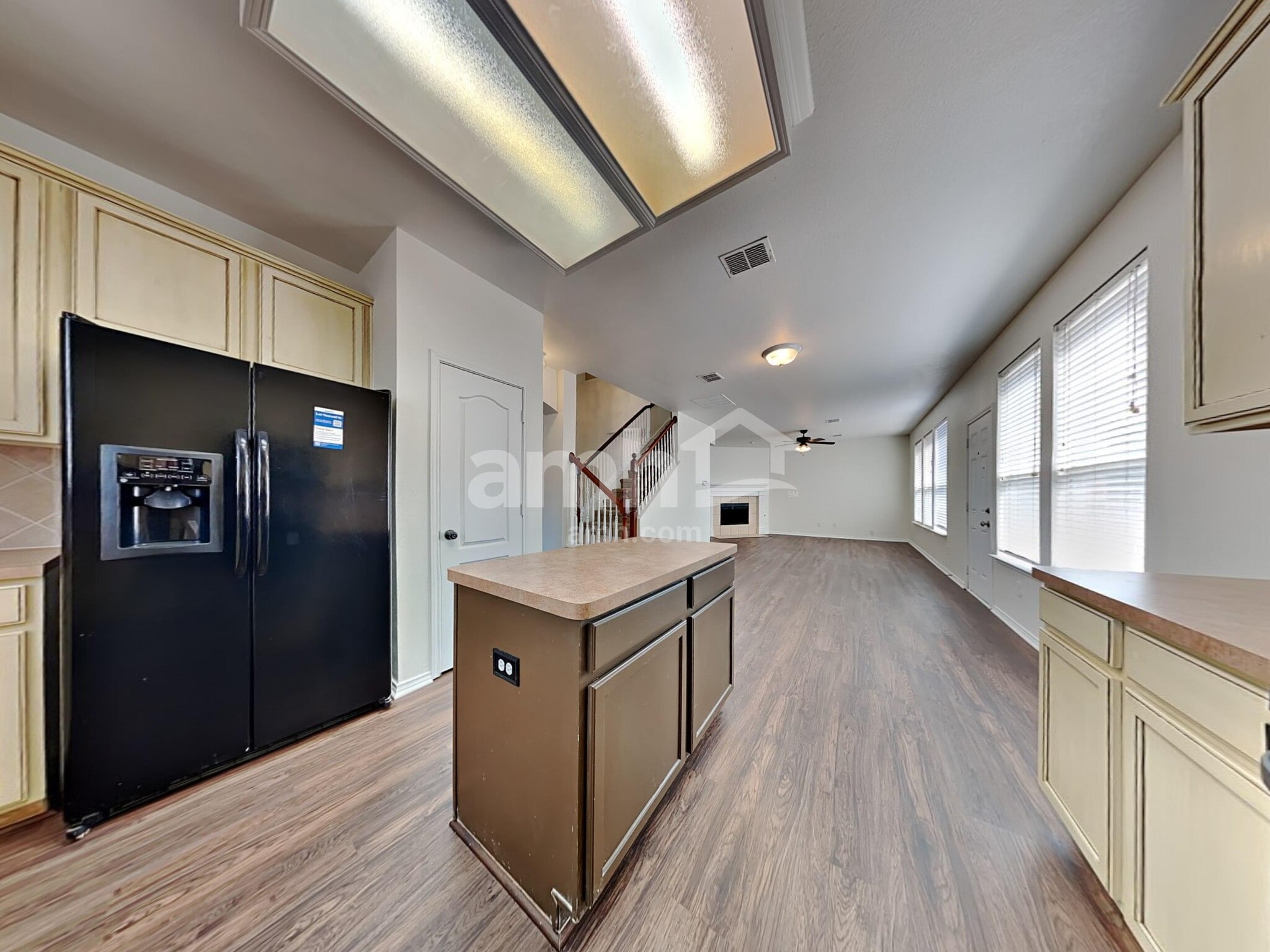 Building Photo - 2820 Hereford Rd