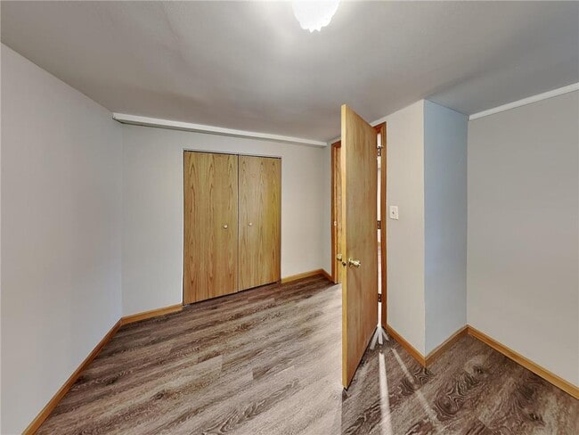 Building Photo - 1218 Skillman Ave E