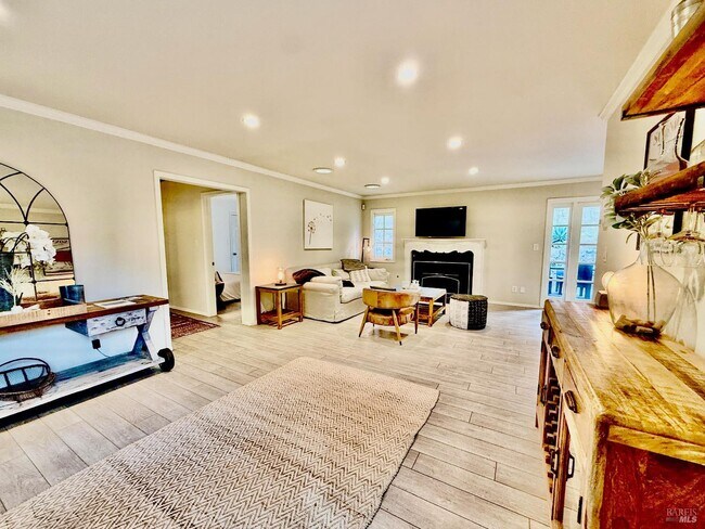 Building Photo - 1607 Foothill Blvd