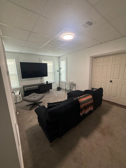 Building Photo - 25 Wyman St