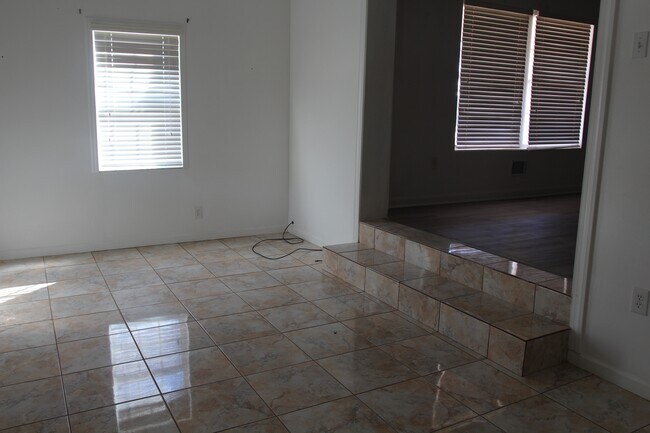 Building Photo - 311 Hollis Dr