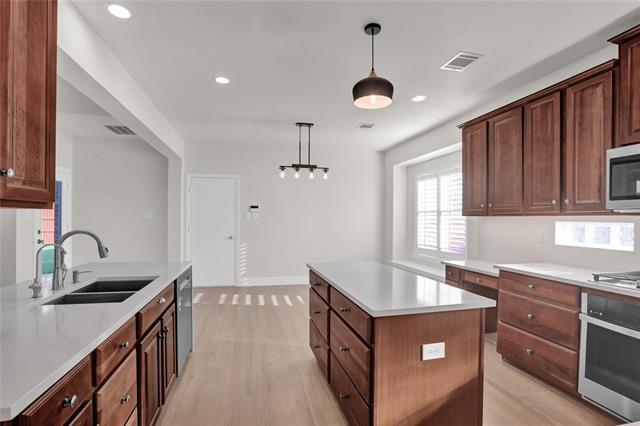 Building Photo - 1617 Sweetbay Dr