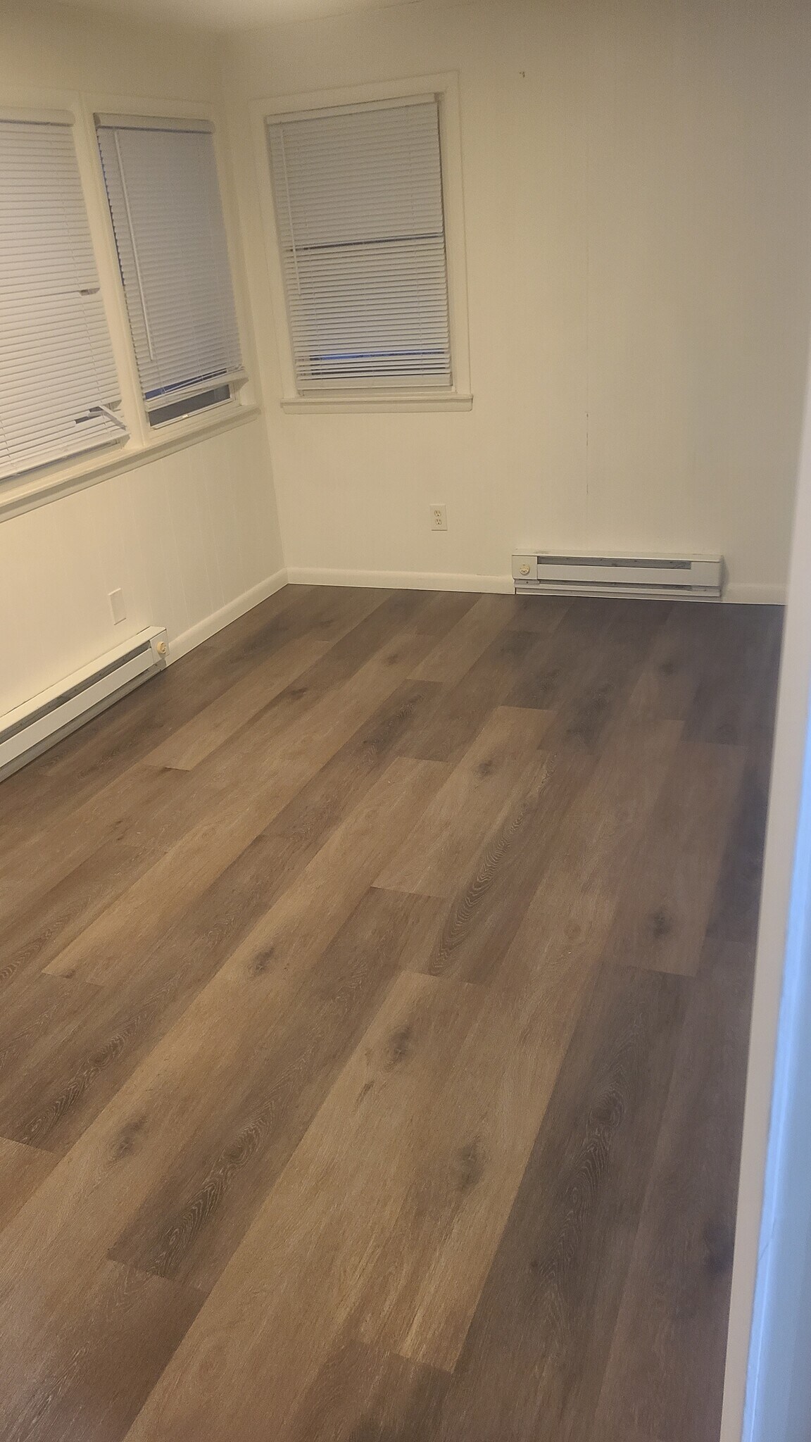 Enclosed Porch - 71 Park Ave