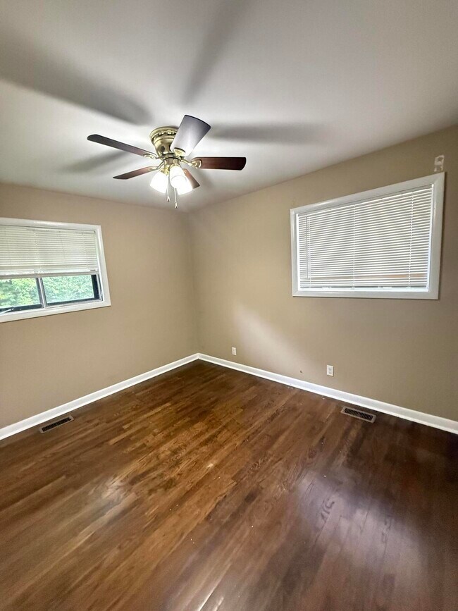 Building Photo - 2017 St Teresa Dr