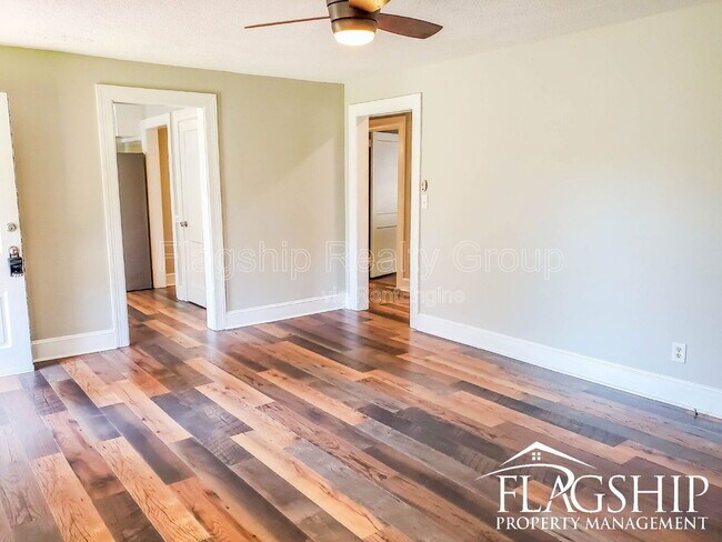 Building Photo - 1204 Franklin Dr