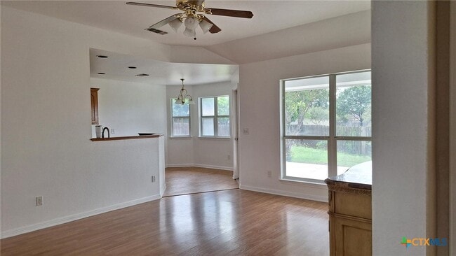 Building Photo - 1111 Blazewood Dr