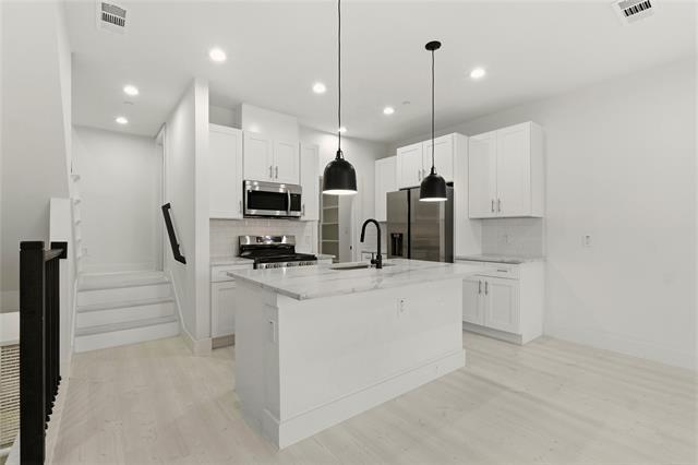 Building Photo - 7207 Mohawk Dr