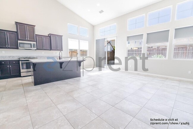 Building Photo - 776 Open Range Ave