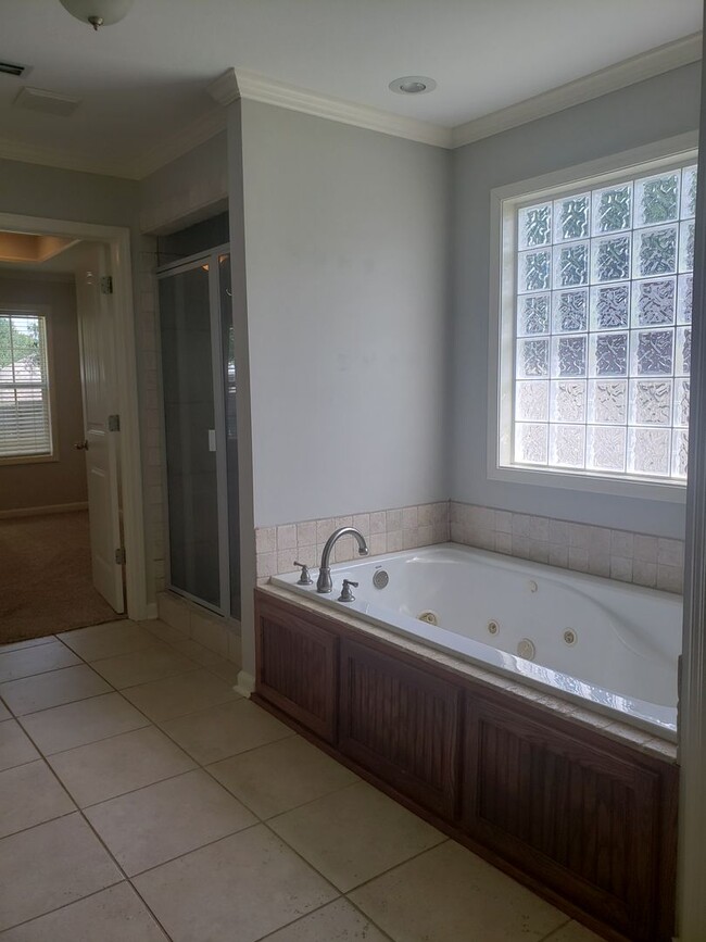 Building Photo - Valley Chase Subdivision!