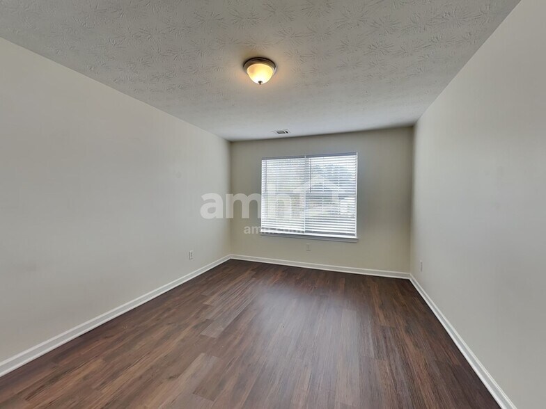 Building Photo - 3188 Bradford Pear Dr