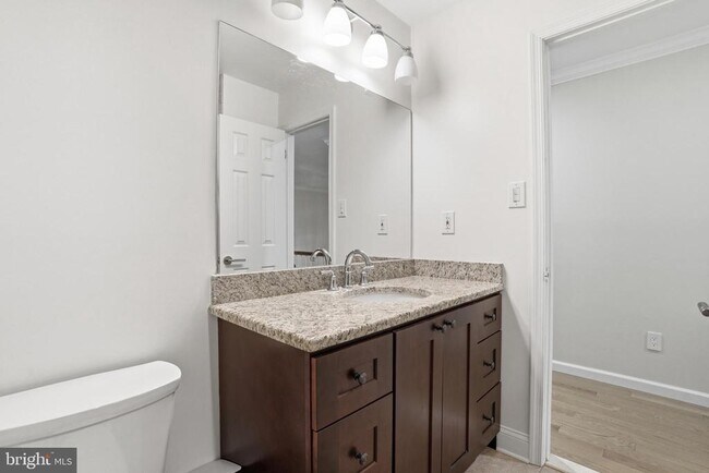 Building Photo - 1316 Heller Dr