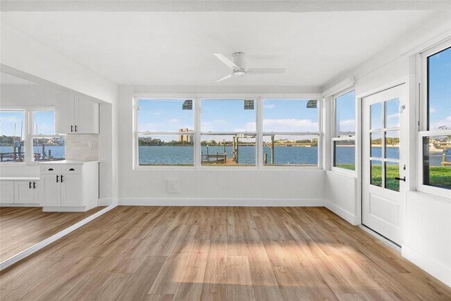 Building Photo - 7160 Shore Dr S