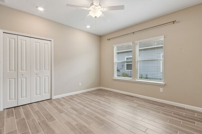 Building Photo - Spacious 3BR/3.5BA Home with Office & Reso...