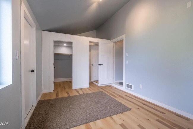Building Photo - 432 N Yodel Ln