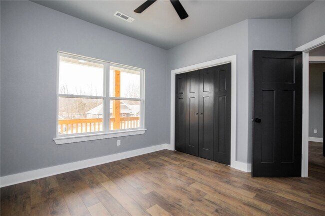 Building Photo - 47 Overton Dr