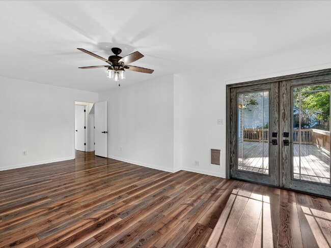 Building Photo - 3512 Castlebury Dr