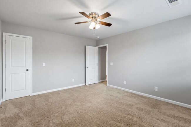 Building Photo - Newer Home in Reedy Fork, So Many Upgrades, SS Appliance, Loft, Garage, Fenced!