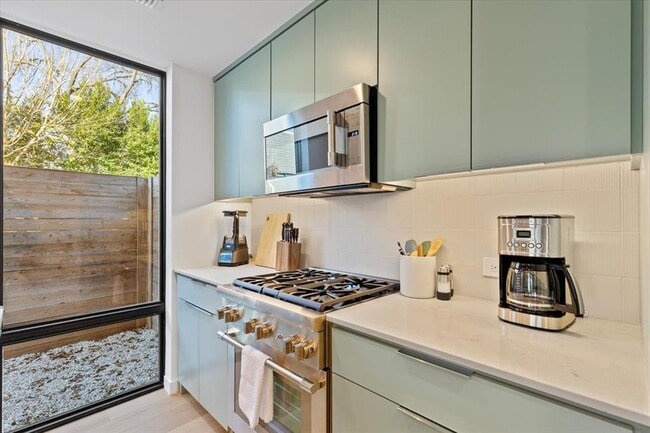 Building Photo - 1709 Willow St