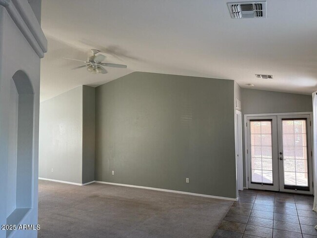 Building Photo - 36605 W Padilla St