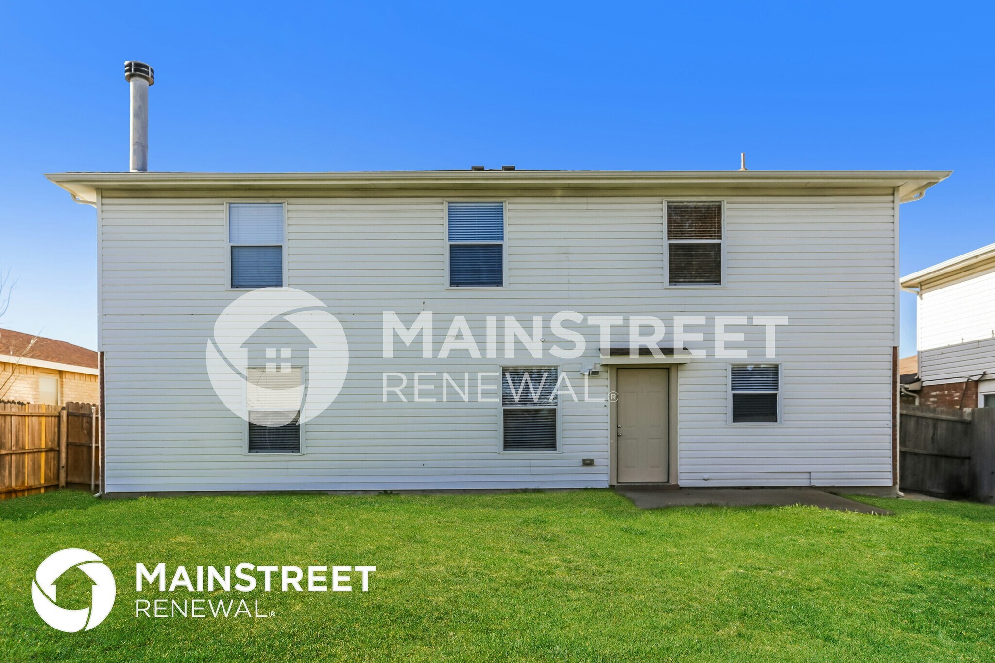 Building Photo - 8733 Stonebriar Ln