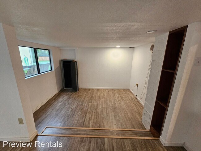 Building Photo - 3 br, 2 bath House - 8971 West Pressentine...
