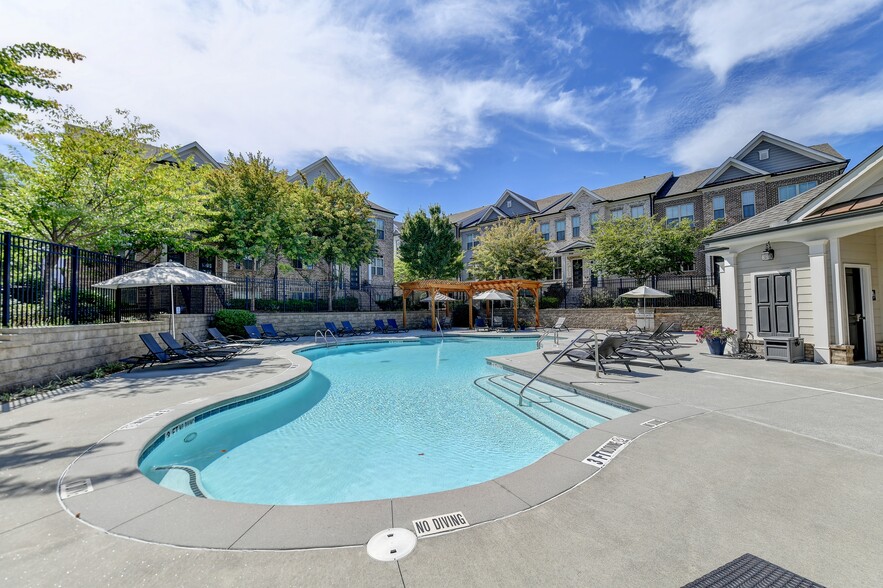 Building Photo - 4245 Deming Cir