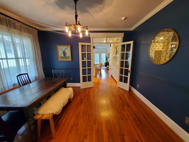 Dining Room - 411 N Monroe St