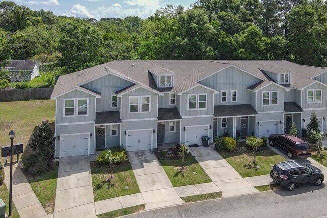 Building Photo - NEW LOW PRICE!!