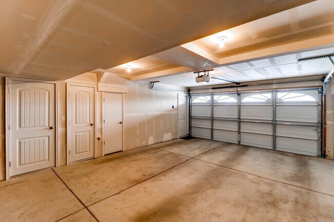 Building Photo - 4743 Iron Horse Villas Point
