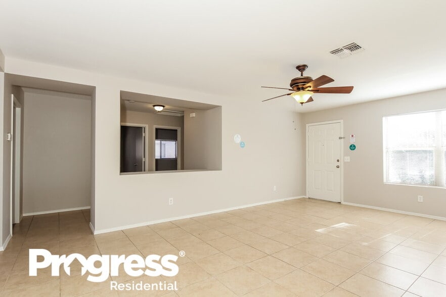 Building Photo - 11834 W Corrine Dr