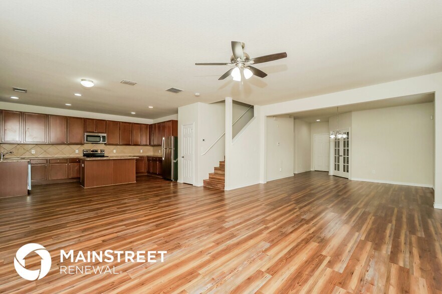 Building Photo - 11910 Fieldcrest Run