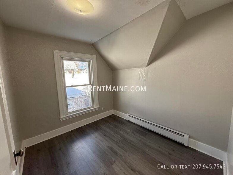 Building Photo - 402 Fourth St