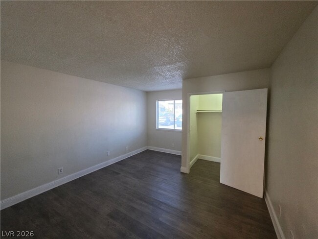 Building Photo - 4941 Newport Cove Dr