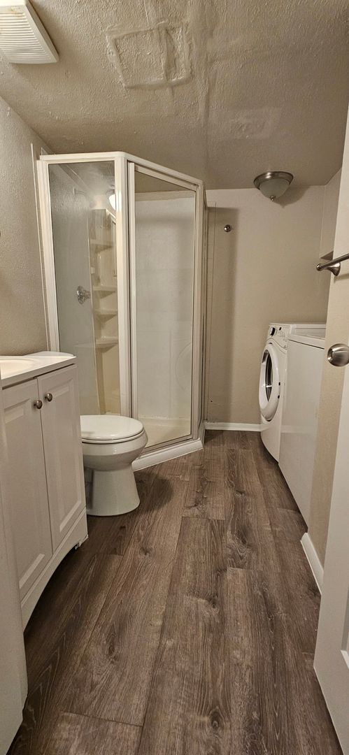 Building Photo - AVAILABLE NOW! Arvada 3 Bed 2 Bath Duplex New Paint New Flooring!