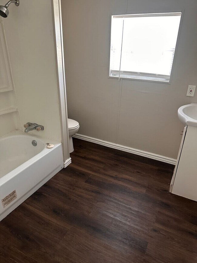 Building Photo - 4451 Goldfinch Way
