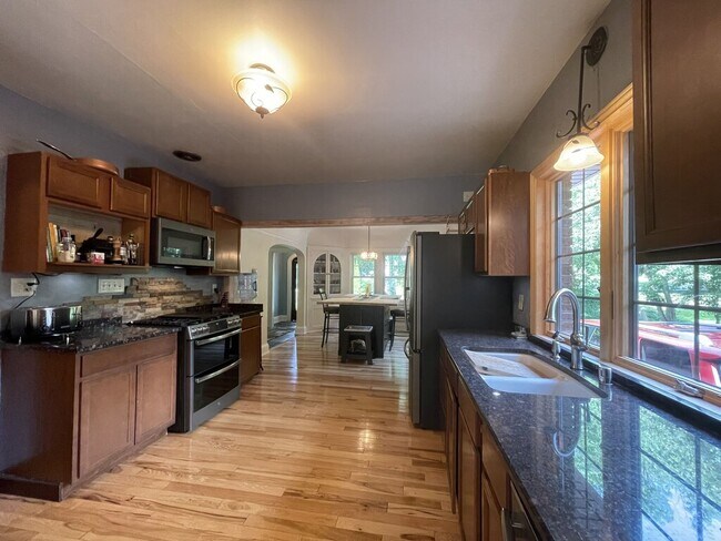 Galley Kitchen - 810 Brinsmere Dr