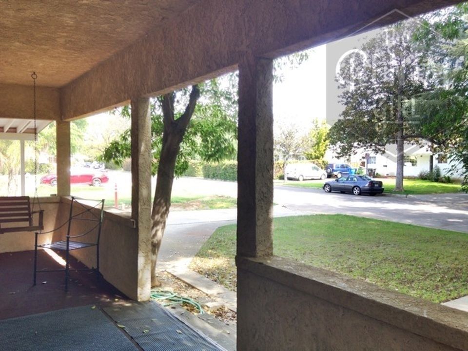 Building Photo - 5723 Stansbury Ave