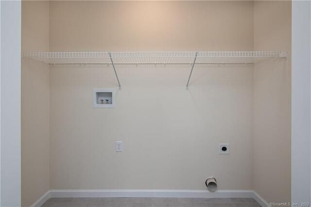 Building Photo - 27 Woodside Dr
