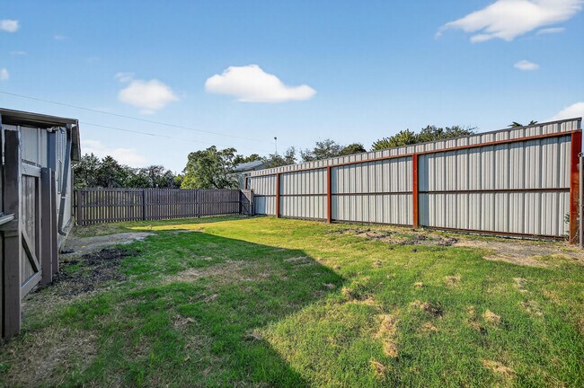 Building Photo - 5792 Co Rd 546