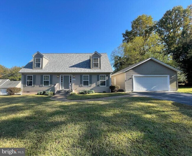 Building Photo - 10197 Madison Dr