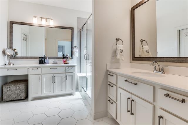 Building Photo - 4539 English Maple Dr