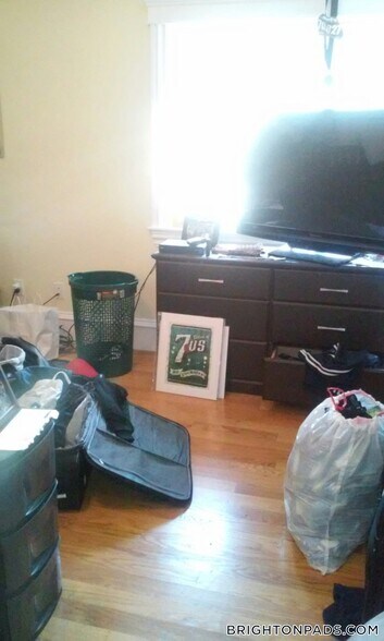 Building Photo - 127 Nonantum St