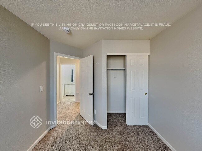 Building Photo - 5844 E 122nd Pl