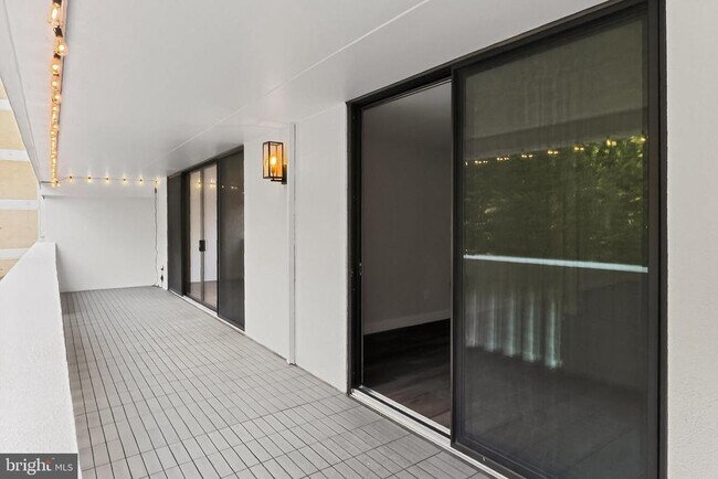 Building Photo - 6101 Edsall Rd