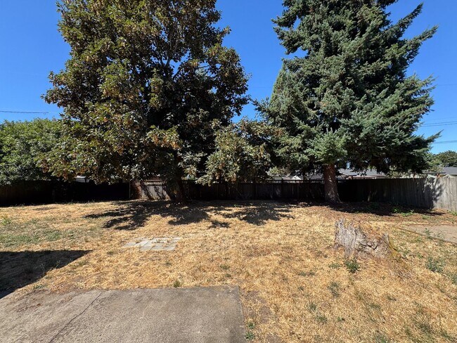 Building Photo - 3-bedroom, 1.5-bath home in Santa Clara