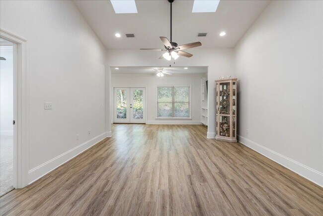 Building Photo - 1544 Miccosukee Loop
