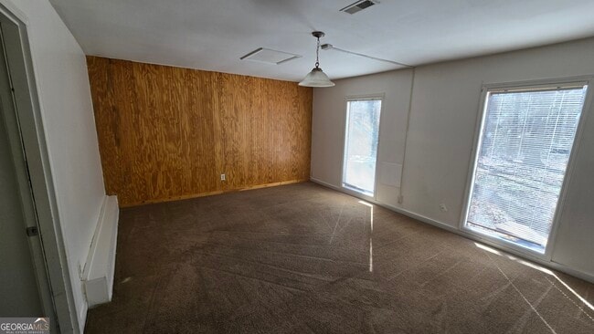 Building Photo - 209 Hillcrest Dr