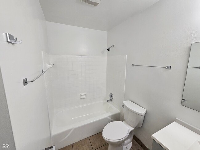 Building Photo - 6312 Commons Dr