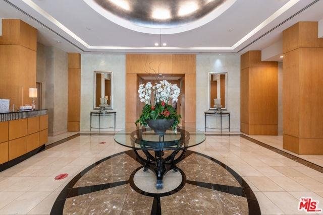 Building Photo - 10445 Wilshire Blvd